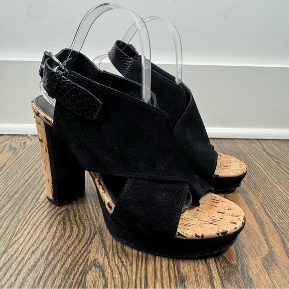 DONALD PLINER Jayton Snake Embossed Platform Heels size 9 - Picture 1 of 9